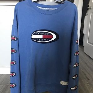 Vintage 1990’s Tommy Hilfiger Logo Sweatshirt